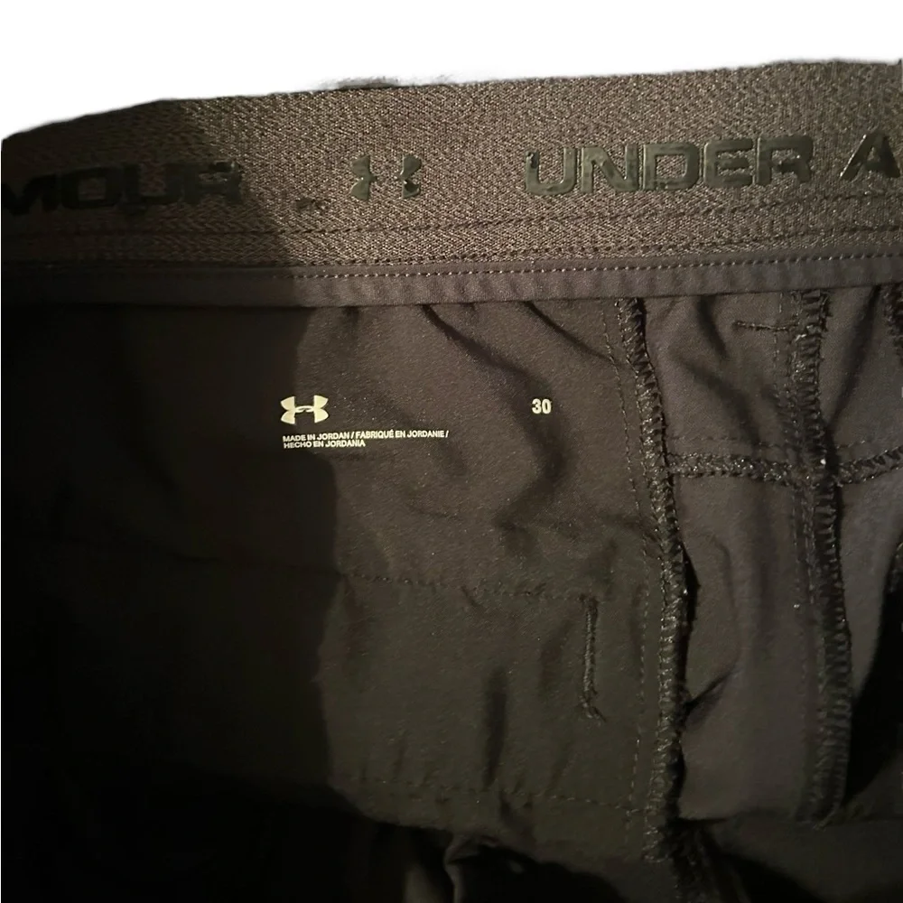 Under Armour 10” Inseam‎ Shorts Men’s Size 30 Black Golf Athletic